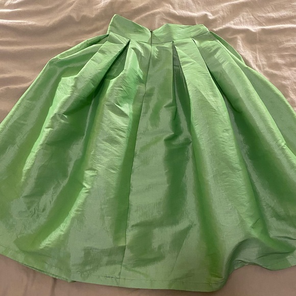 Two piece Set - Picture 5 of 7